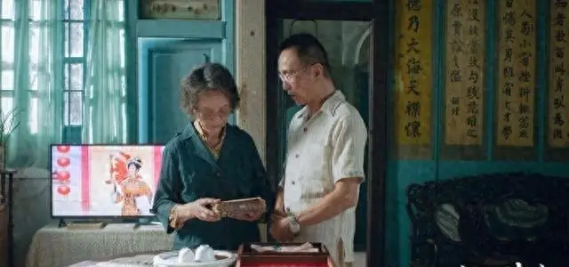 《给阿嬷的情书》上映9天破8000万元，潮汕方言片获豆瓣9分 - 情报图